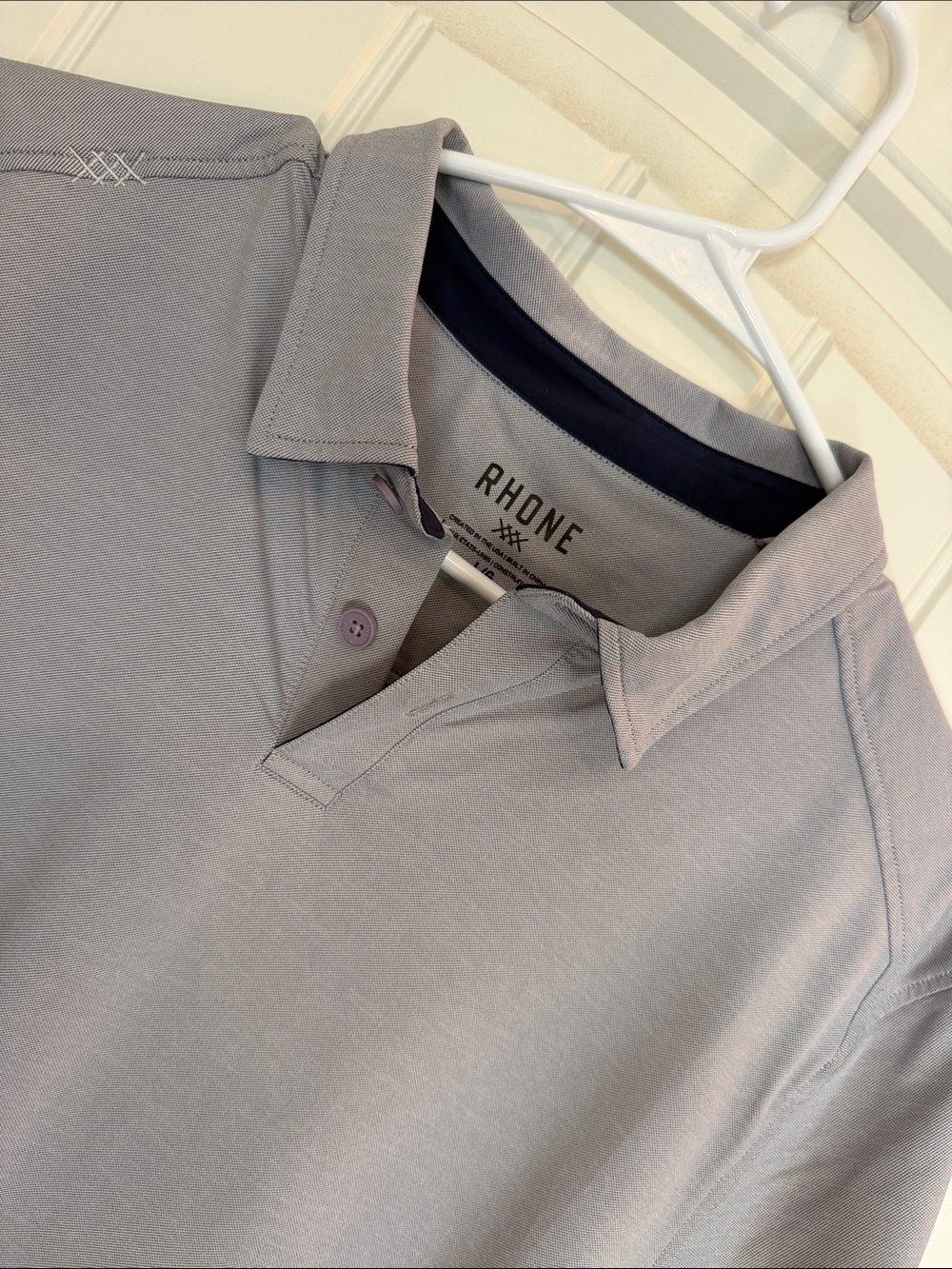 RHONE Men's Light Gray Polo with Subtle Stitch Detail